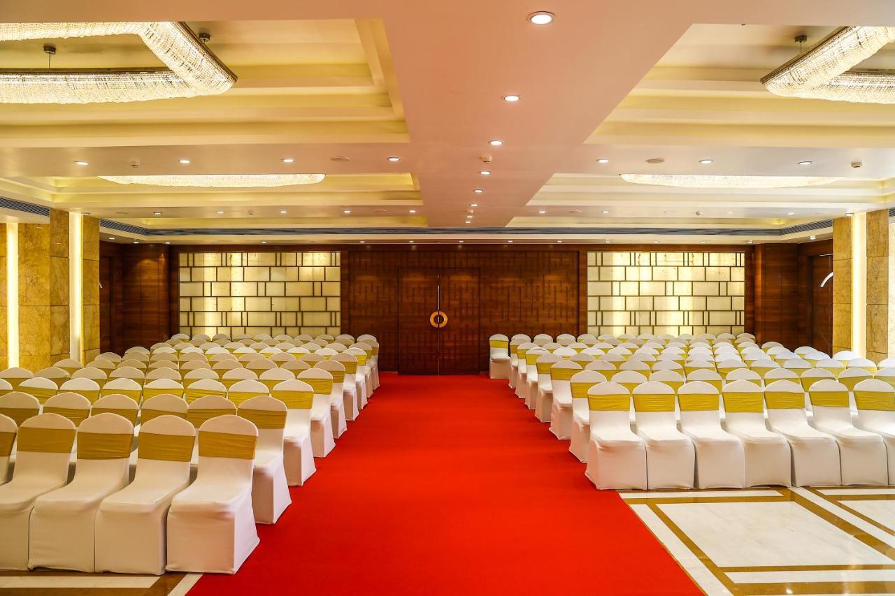 Krishna Palace Hotel Mumbai Exteriör bild