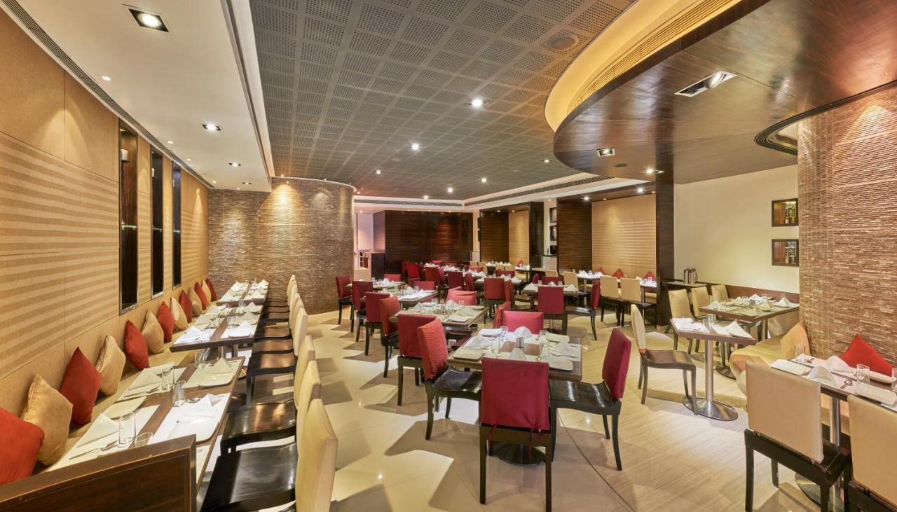 Krishna Palace Hotel Mumbai Exteriör bild